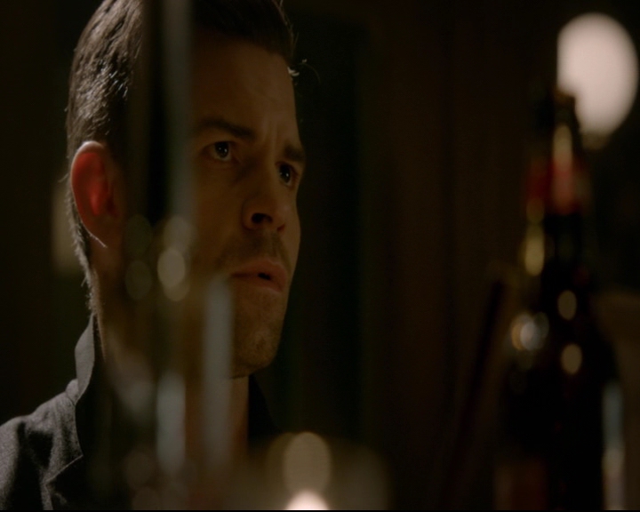 vampirediariesworld-dot-nl_TheOriginals5x03NeMeQuittePas06778.jpg