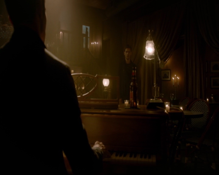 vampirediariesworld-dot-nl_TheOriginals5x03NeMeQuittePas06789.jpg