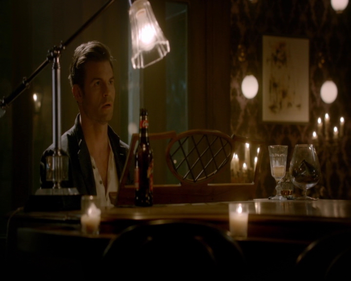 vampirediariesworld-dot-nl_TheOriginals5x03NeMeQuittePas06790.jpg