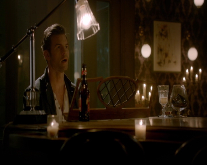 vampirediariesworld-dot-nl_TheOriginals5x03NeMeQuittePas06791.jpg