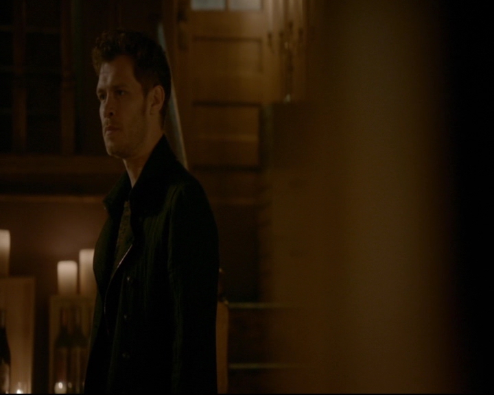 vampirediariesworld-dot-nl_TheOriginals5x03NeMeQuittePas06793.jpg