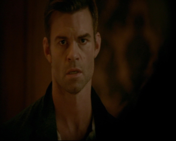 vampirediariesworld-dot-nl_TheOriginals5x03NeMeQuittePas06807.jpg