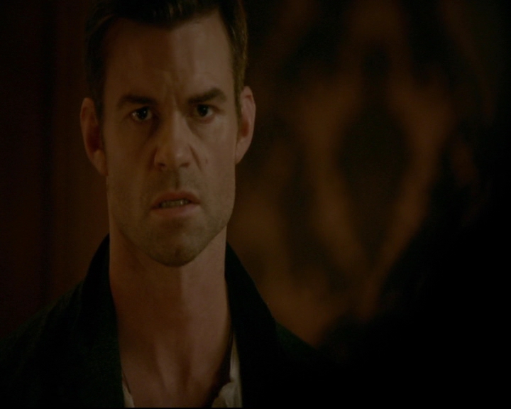 vampirediariesworld-dot-nl_TheOriginals5x03NeMeQuittePas06808.jpg