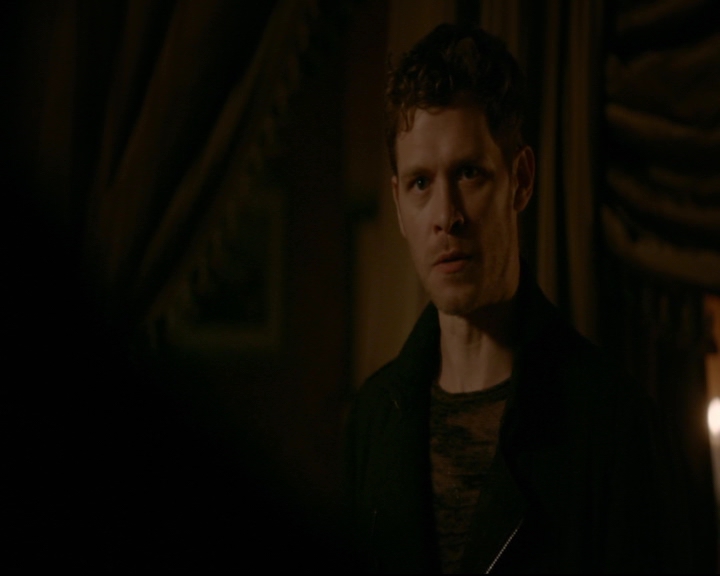 vampirediariesworld-dot-nl_TheOriginals5x03NeMeQuittePas06815.jpg