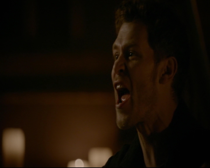 vampirediariesworld-dot-nl_TheOriginals5x03NeMeQuittePas06825.jpg