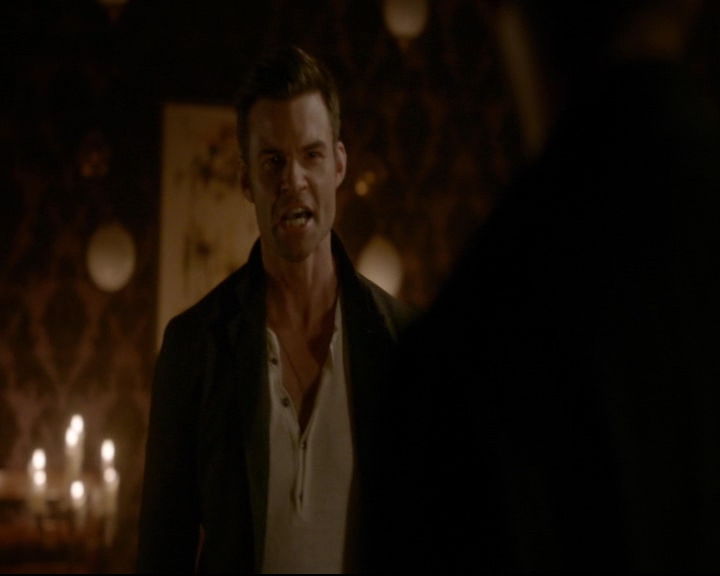 vampirediariesworld-dot-nl_TheOriginals5x03NeMeQuittePas06828.jpg