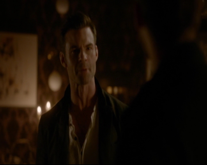 vampirediariesworld-dot-nl_TheOriginals5x03NeMeQuittePas06829.jpg