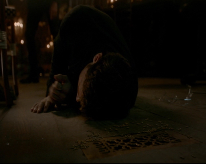 vampirediariesworld-dot-nl_TheOriginals5x03NeMeQuittePas06843.jpg