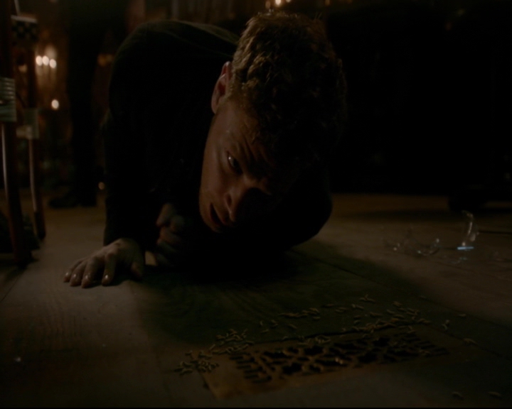 vampirediariesworld-dot-nl_TheOriginals5x03NeMeQuittePas06845.jpg