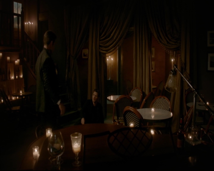 vampirediariesworld-dot-nl_TheOriginals5x03NeMeQuittePas06851.jpg