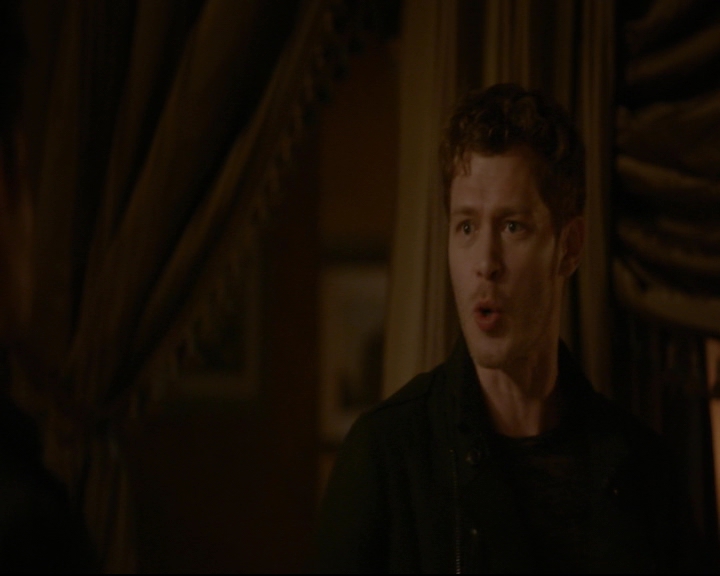 vampirediariesworld-dot-nl_TheOriginals5x03NeMeQuittePas06854.jpg