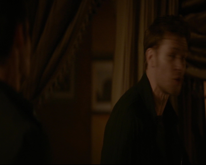 vampirediariesworld-dot-nl_TheOriginals5x03NeMeQuittePas06855.jpg