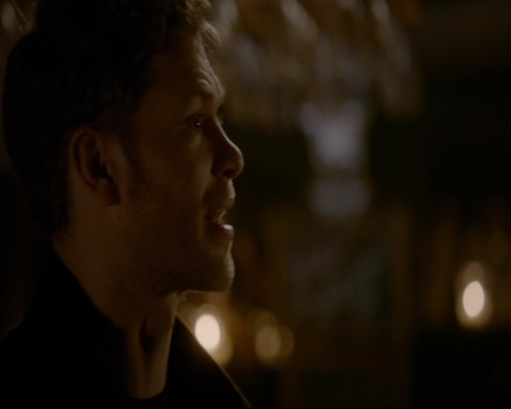 vampirediariesworld-dot-nl_TheOriginals5x03NeMeQuittePas06885.jpg
