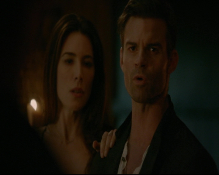 vampirediariesworld-dot-nl_TheOriginals5x03NeMeQuittePas06953.jpg