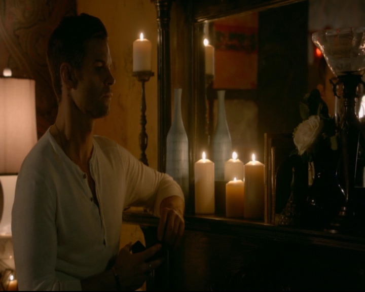 vampirediariesworld-dot-nl_TheOriginals5x03NeMeQuittePas07136.jpg