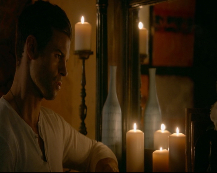 vampirediariesworld-dot-nl_TheOriginals5x03NeMeQuittePas07140.jpg