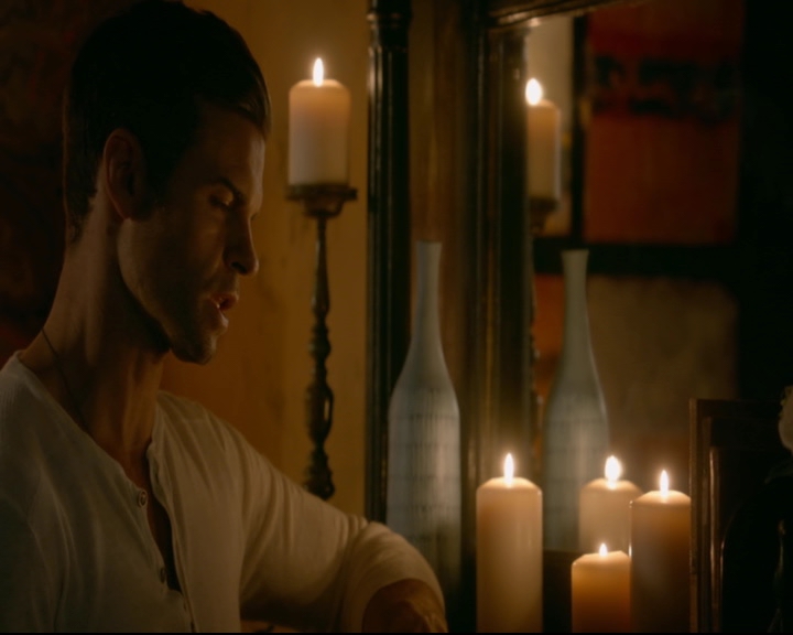 vampirediariesworld-dot-nl_TheOriginals5x03NeMeQuittePas07141.jpg