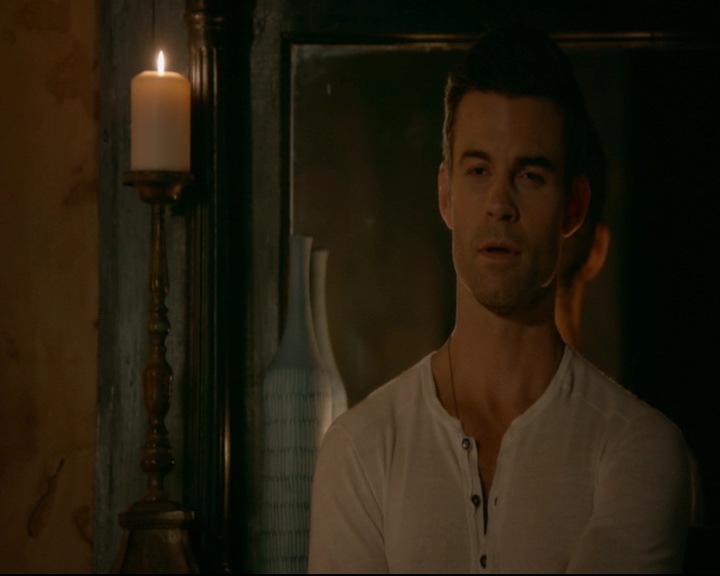 vampirediariesworld-dot-nl_TheOriginals5x03NeMeQuittePas07167.jpg