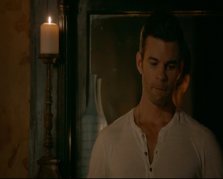 vampirediariesworld-dot-nl_TheOriginals5x03NeMeQuittePas07169.jpg