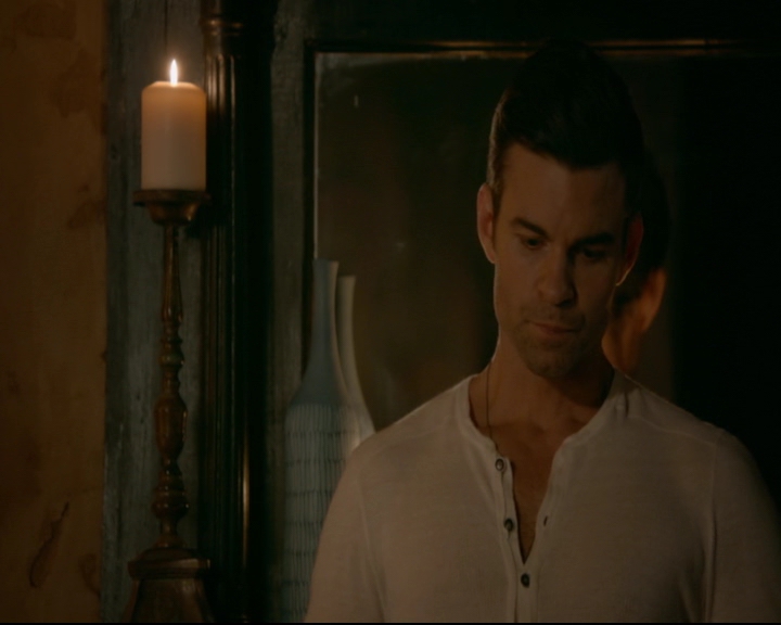 vampirediariesworld-dot-nl_TheOriginals5x03NeMeQuittePas07170.jpg