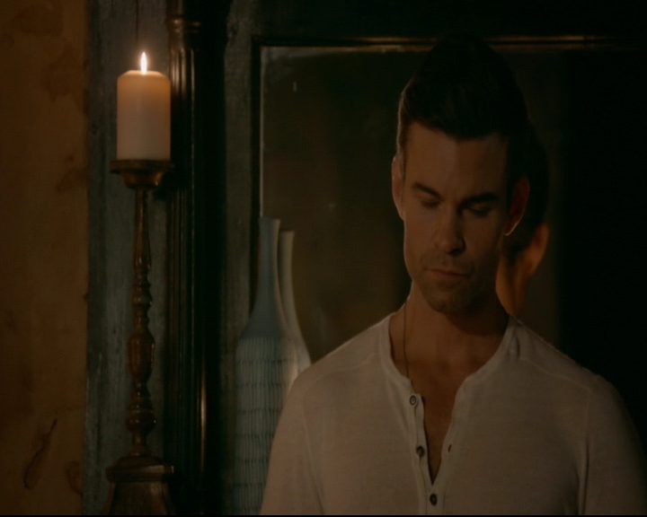 vampirediariesworld-dot-nl_TheOriginals5x03NeMeQuittePas07171.jpg