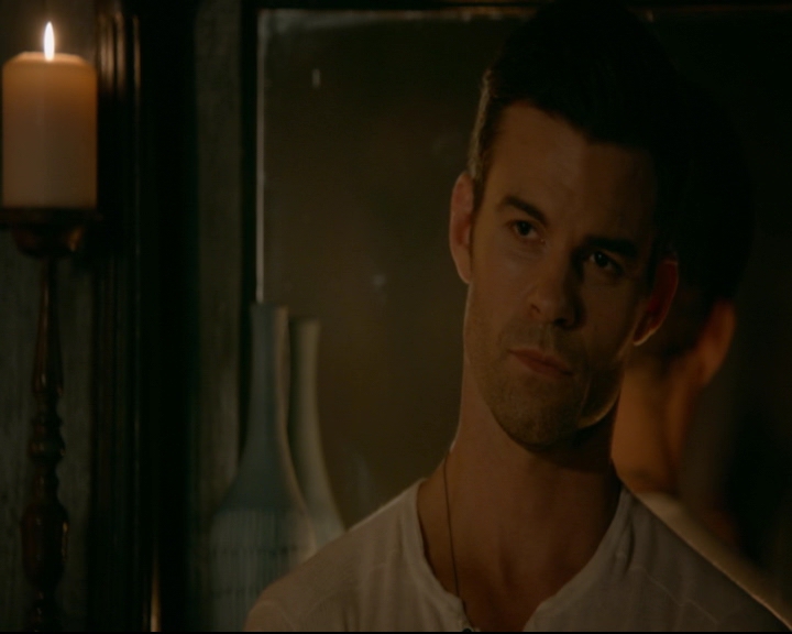 vampirediariesworld-dot-nl_TheOriginals5x03NeMeQuittePas07189.jpg