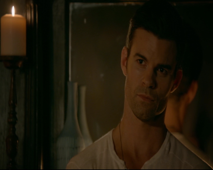 vampirediariesworld-dot-nl_TheOriginals5x03NeMeQuittePas07191.jpg