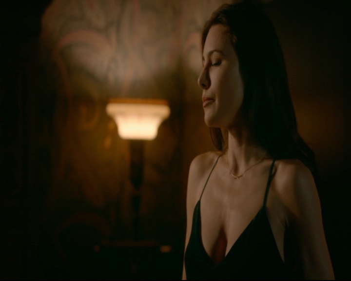 vampirediariesworld-dot-nl_TheOriginals5x03NeMeQuittePas07201.jpg