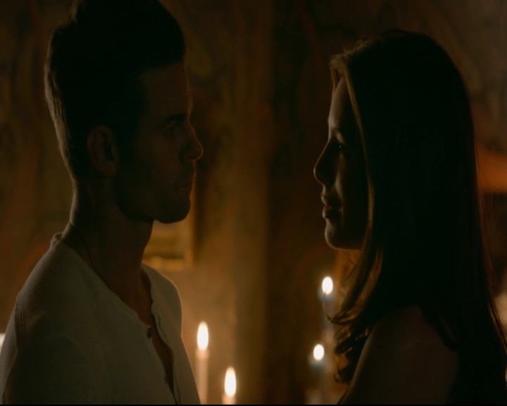 vampirediariesworld-dot-nl_TheOriginals5x03NeMeQuittePas07216.jpg