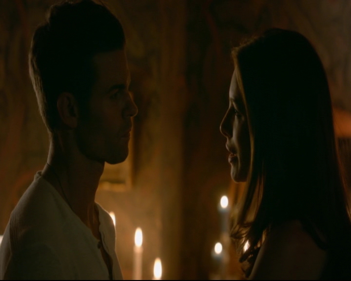 vampirediariesworld-dot-nl_TheOriginals5x03NeMeQuittePas07218.jpg