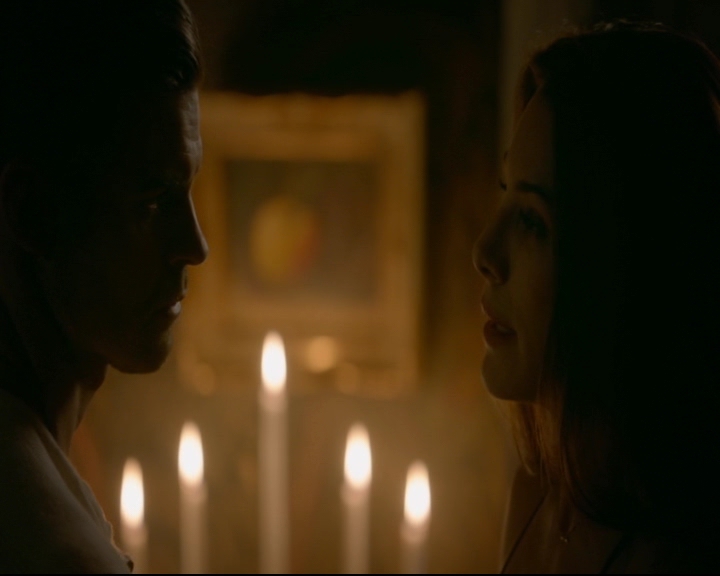 vampirediariesworld-dot-nl_TheOriginals5x03NeMeQuittePas07233.jpg