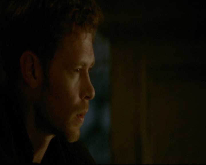 vampirediariesworld-dot-nl_TheOriginals5x03NeMeQuittePas07257.jpg