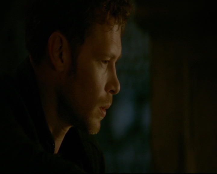 vampirediariesworld-dot-nl_TheOriginals5x03NeMeQuittePas07258.jpg