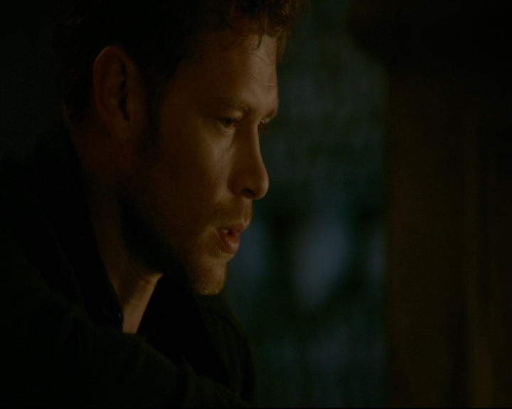 vampirediariesworld-dot-nl_TheOriginals5x03NeMeQuittePas07259.jpg