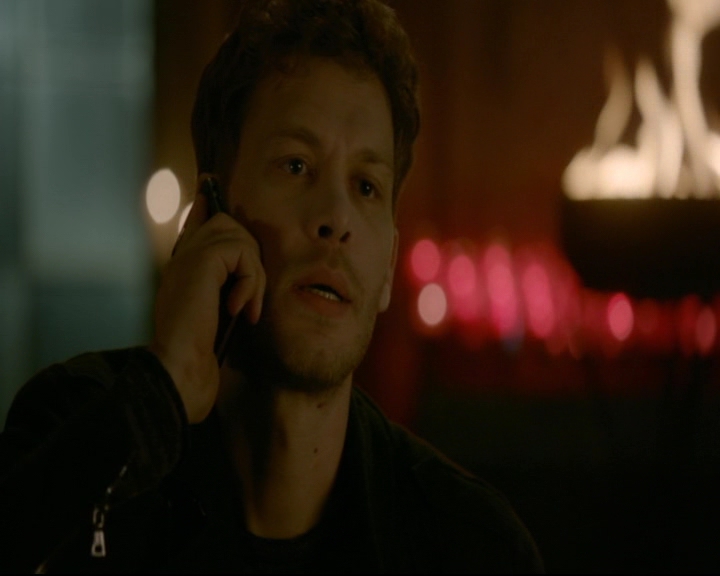 vampirediariesworld-dot-nl_TheOriginals5x03NeMeQuittePas07271.jpg