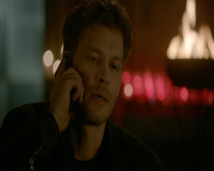 vampirediariesworld-dot-nl_TheOriginals5x03NeMeQuittePas07272.jpg