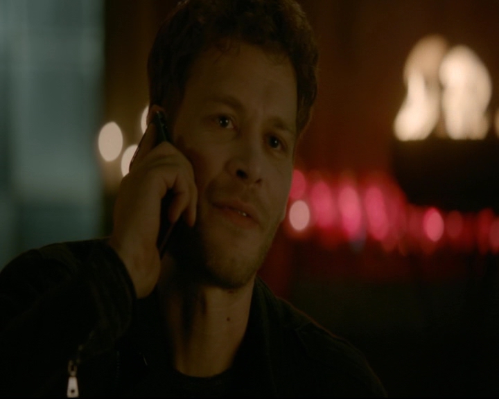 vampirediariesworld-dot-nl_TheOriginals5x03NeMeQuittePas07276.jpg