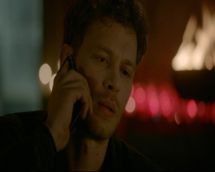 vampirediariesworld-dot-nl_TheOriginals5x03NeMeQuittePas07282.jpg