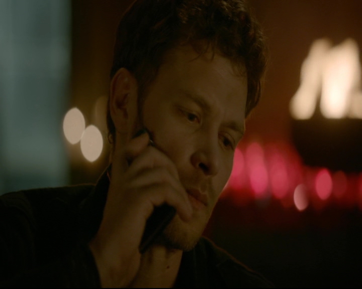 vampirediariesworld-dot-nl_TheOriginals5x03NeMeQuittePas07283.jpg