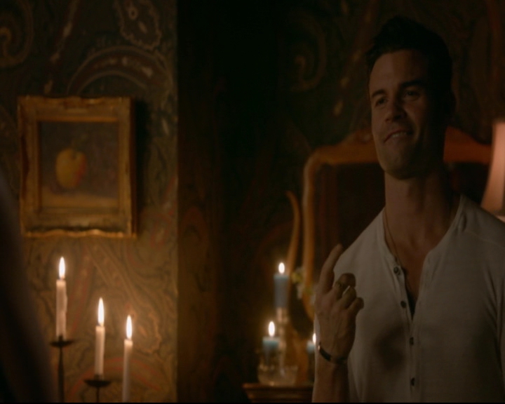 vampirediariesworld-dot-nl_TheOriginals5x03NeMeQuittePas07313.jpg