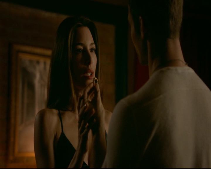 vampirediariesworld-dot-nl_TheOriginals5x03NeMeQuittePas07318.jpg