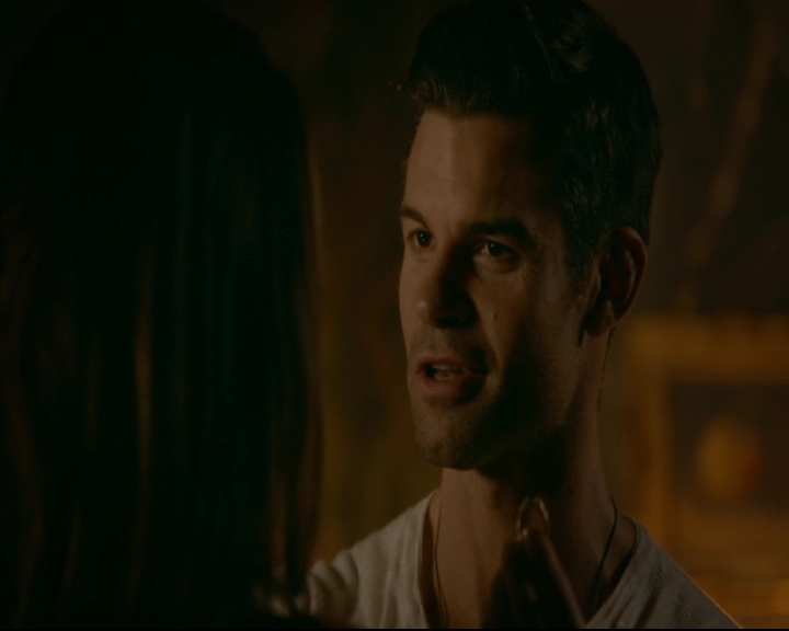 vampirediariesworld-dot-nl_TheOriginals5x03NeMeQuittePas07325.jpg