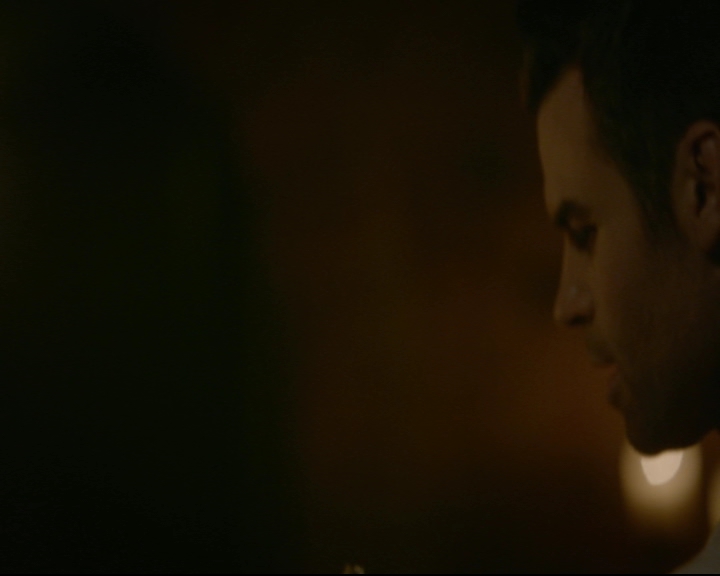 vampirediariesworld-dot-nl_TheOriginals5x03NeMeQuittePas07329.jpg