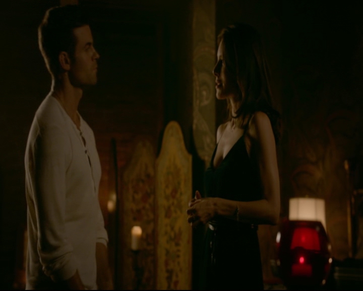 vampirediariesworld-dot-nl_TheOriginals5x03NeMeQuittePas07341.jpg