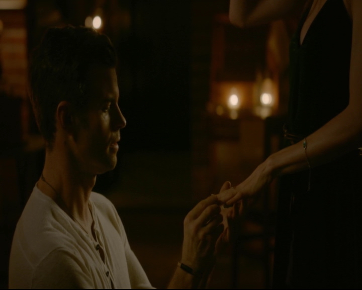 vampirediariesworld-dot-nl_TheOriginals5x03NeMeQuittePas07349.jpg