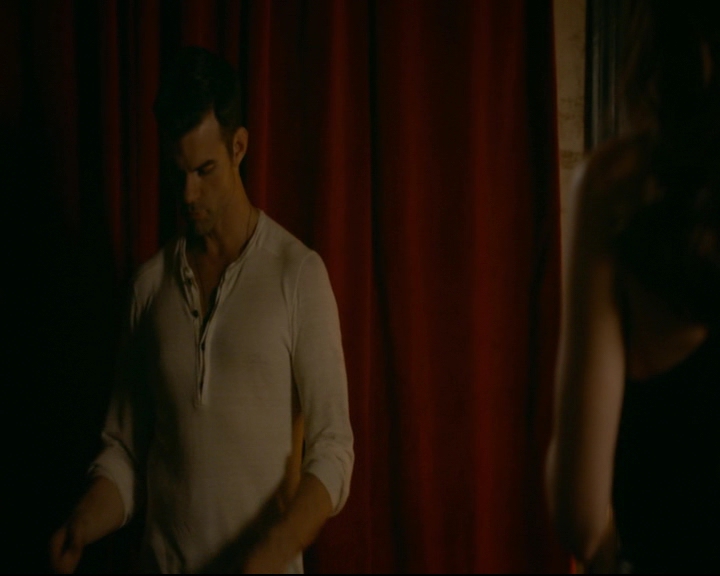 vampirediariesworld-dot-nl_TheOriginals5x03NeMeQuittePas07375.jpg