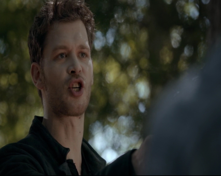 vampirediariesworld-dot-nl_TheOriginals5x04BetweenTheDevilAndTheDeepBlueSea00117.jpg