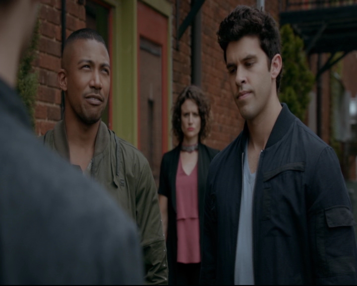 vampirediariesworld-dot-nl_TheOriginals5x04BetweenTheDevilAndTheDeepBlueSea00135.jpg