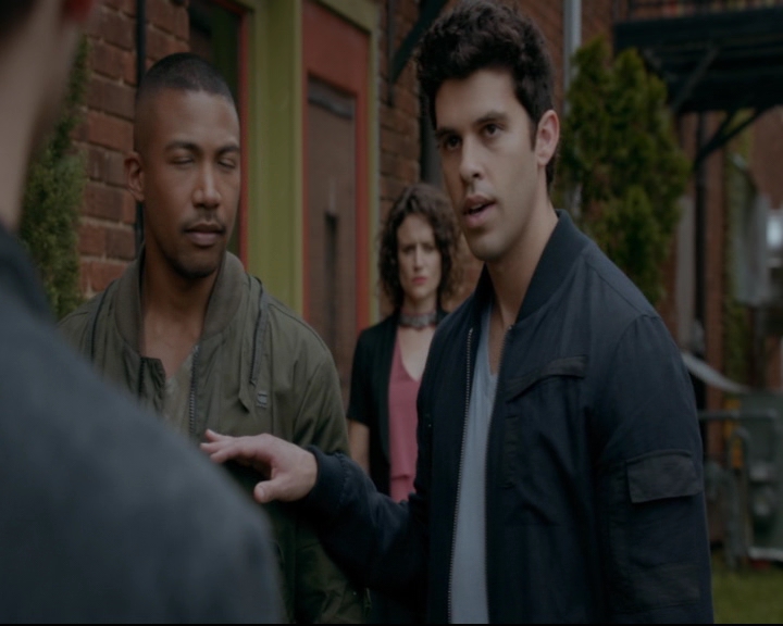 vampirediariesworld-dot-nl_TheOriginals5x04BetweenTheDevilAndTheDeepBlueSea00149.jpg