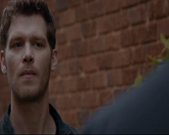 vampirediariesworld-dot-nl_TheOriginals5x04BetweenTheDevilAndTheDeepBlueSea00150.jpg